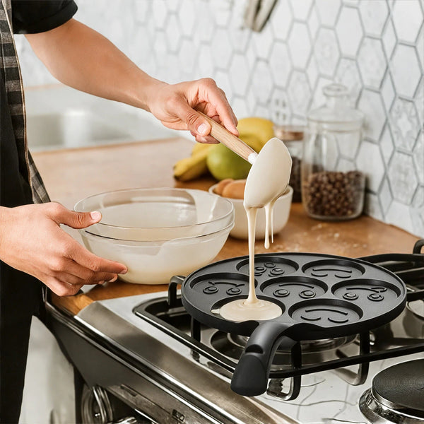 Fröhliche Pfannkuchenpfanne für Kinder