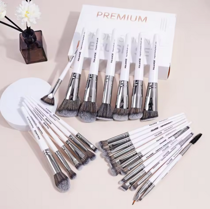 25 Schönheitszauber Pinselset MySalvora