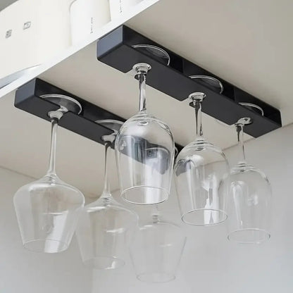 Platzsparender Gläserhalter MySalvora