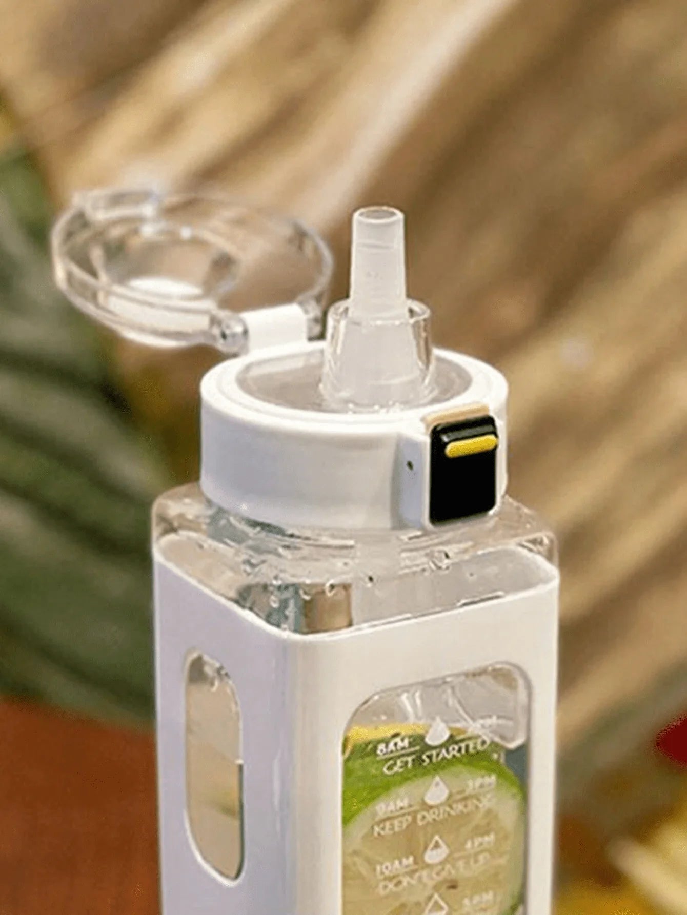 Sportliche Wasserflasche für unterwegs MySalvora